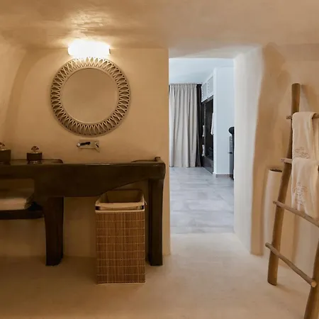 Impressive Santorini | 2 Bedrooms | Inuyasha | Breathtaking Aegean Sea Views | Indoor Private Cave Pool And Indoor Jet Tub | Mechalohori Villa Megalochori (Santorini)